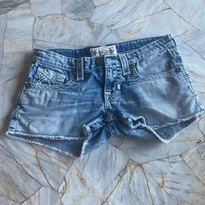 Big star “Liv” jean shorts